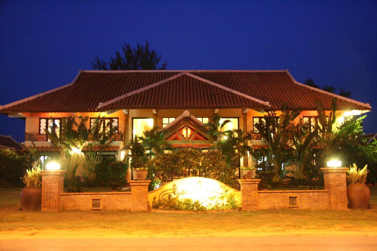 Orchid Boutique Beach Resort Phan Thiet Exterior photo